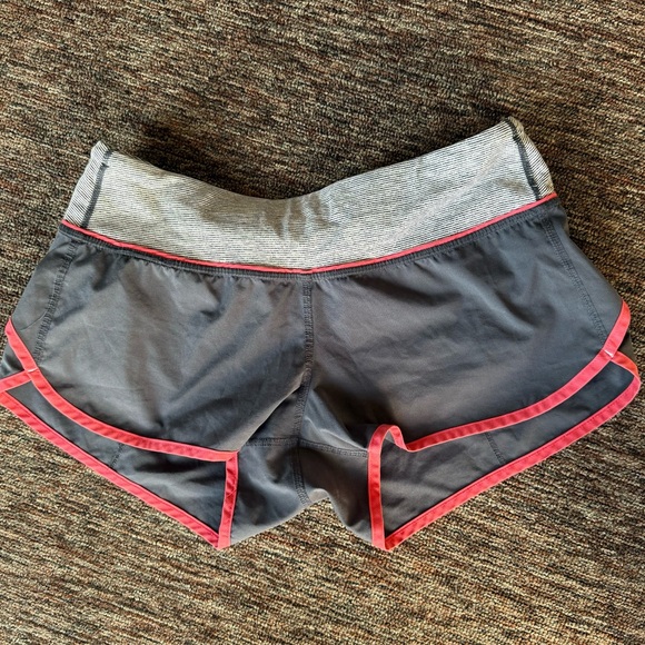 Lululemon Speed Up Shorts w/ Zipper, size 4 grey pink lightweight running - Picture 1 of 6
